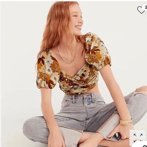 NWT J. Crew ZINNIA PRINT CROP TOP W/ PUFFY SLEEVES.M